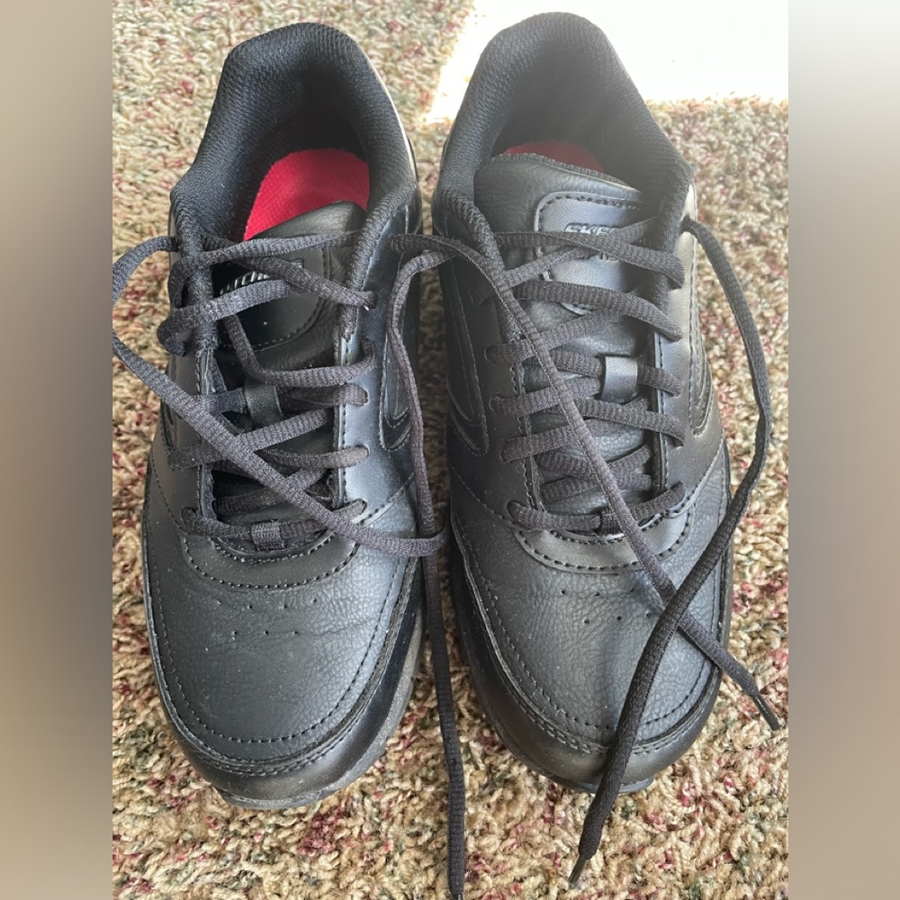 Skechers work shoe  size 8